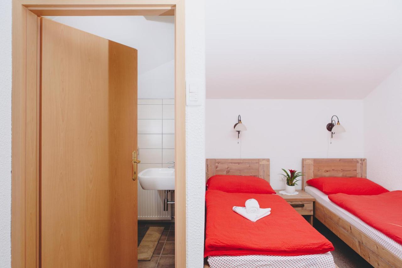 Hotel Gostisce Krivograd Prevalje Zewnętrze zdjęcie