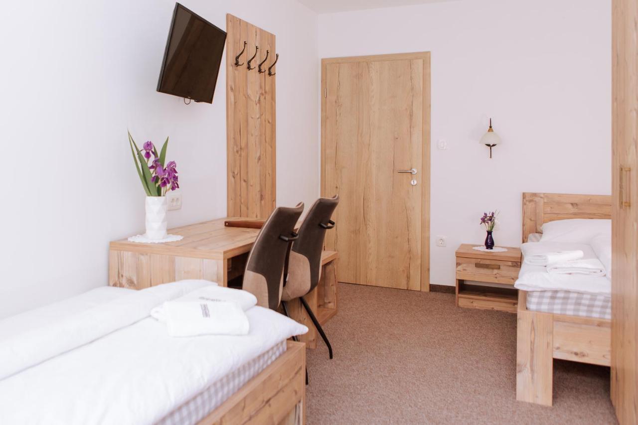 Hotel Gostisce Krivograd Prevalje Zewnętrze zdjęcie